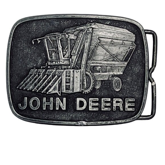 Vintage 1980 Deere & Company Silver Tone Combine Belt Buckle (5421) - Picture 2 of 5